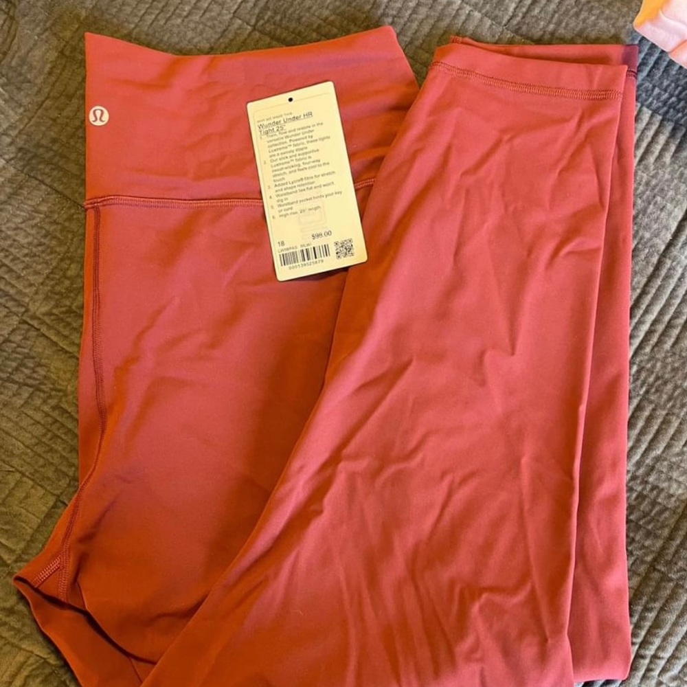 Lululemon wunder unders size 18 NWOT